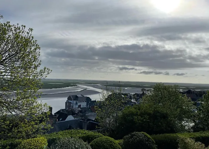 - Les Corderies Hotel