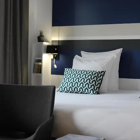 - Les Corderies Hotel