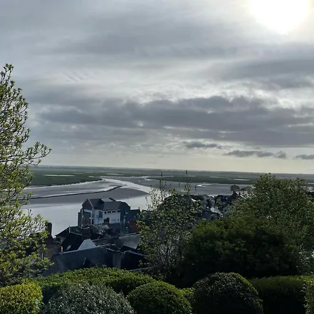 - Les Corderies Hotel