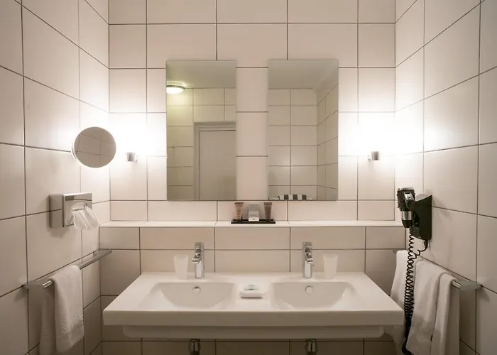 - Les Corderies Hotel